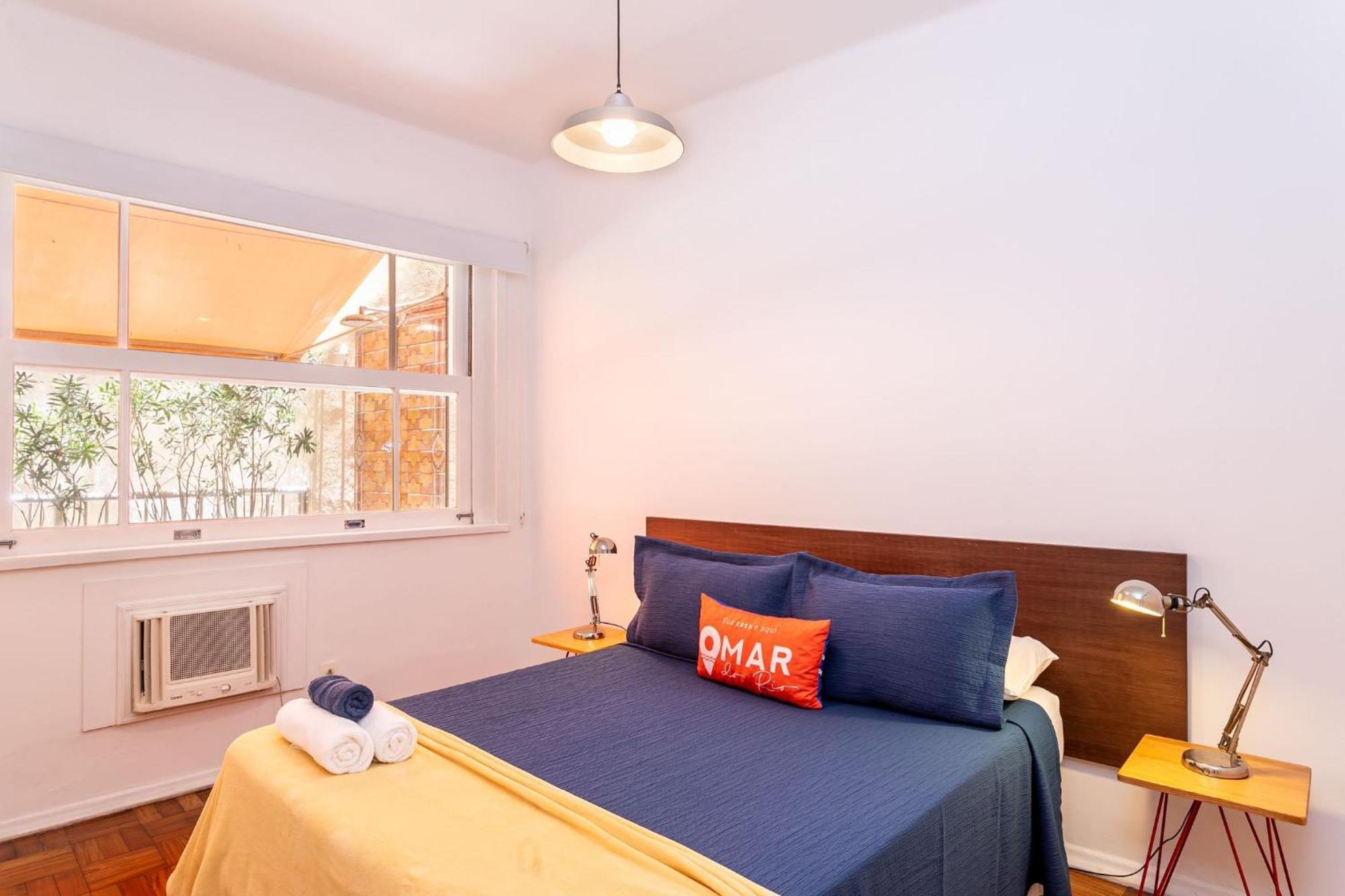 Apartamento 2qtos Com Varanda Em Copacabana | Cr 121/202 Rio de Janeiro