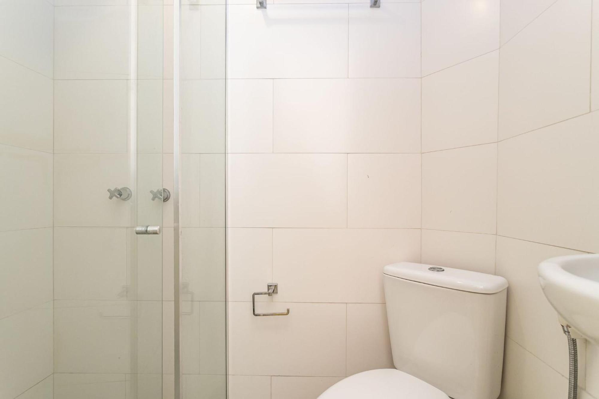 Apartamento 2qtos Com Varanda Em Copacabana | Cr 121/202