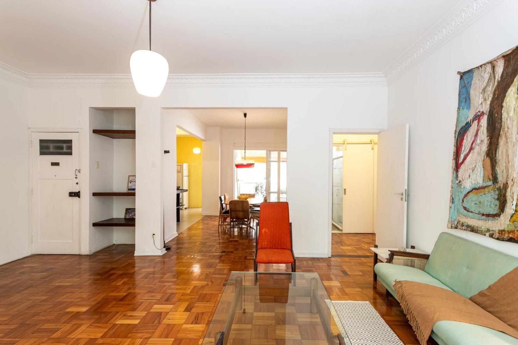 Apartamento 2qtos Com Varanda Em Copacabana | Cr 121/202 Rio de Janeiro
